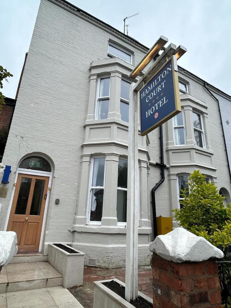 Hamilton Court Hotel Hoole Chester Dış mekan fotoğraf