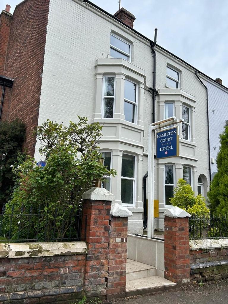 Hamilton Court Hotel Hoole Chester Dış mekan fotoğraf