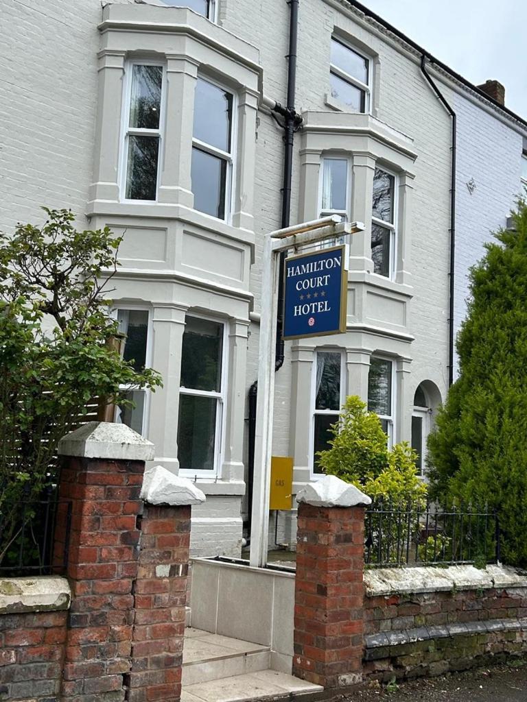 Hamilton Court Hotel Hoole Chester Dış mekan fotoğraf