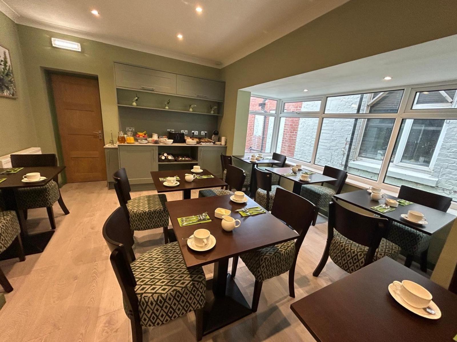 Hamilton Court Hotel Hoole Chester Dış mekan fotoğraf